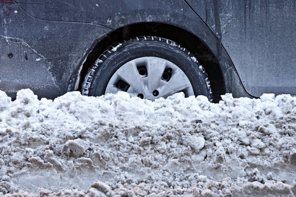stationnement_hiver_roue_neige